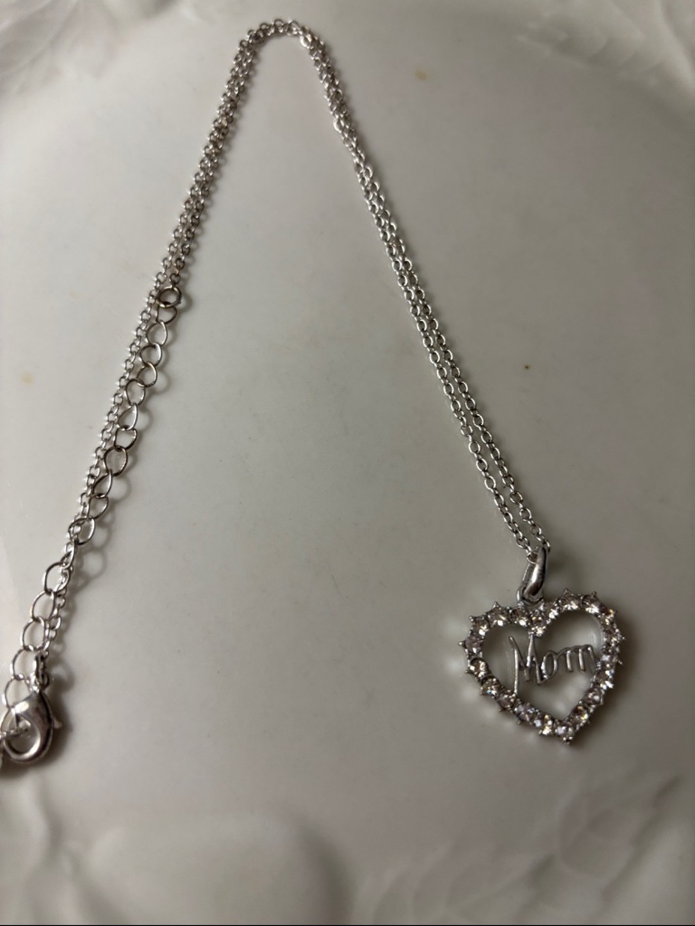 Silver Heart "Mom" Pendant Necklace